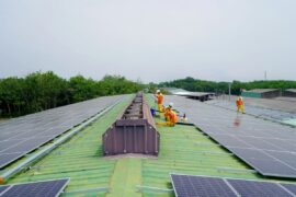 Nettoyage des panneaux solaires : la propreté qui booste (vraiment) votre rendement