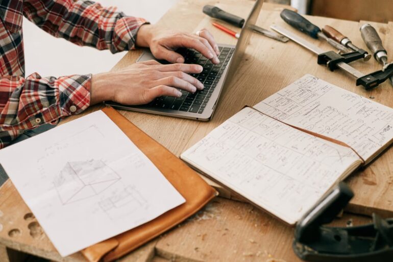 Trouver les bons artisans et décorateurs : pourquoi un annuaire en ligne change tout