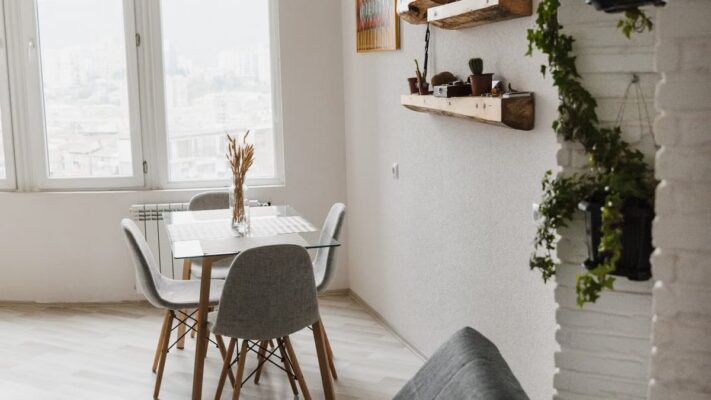 Meubles multifonctionnels : comment bien les choisir en 2026